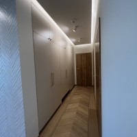 kaz-mebel_szafy_w_korytarzu_be_i_zoto